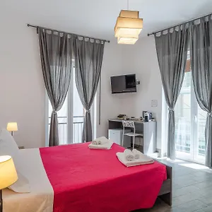 https://camere-cavour.sicilyhotelsitaly.net
